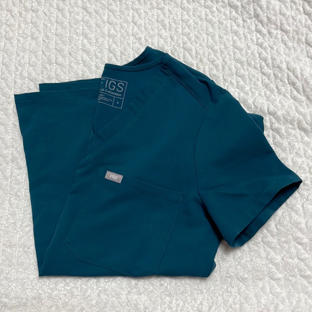 Figs Catarina Top in Caribbean Blue